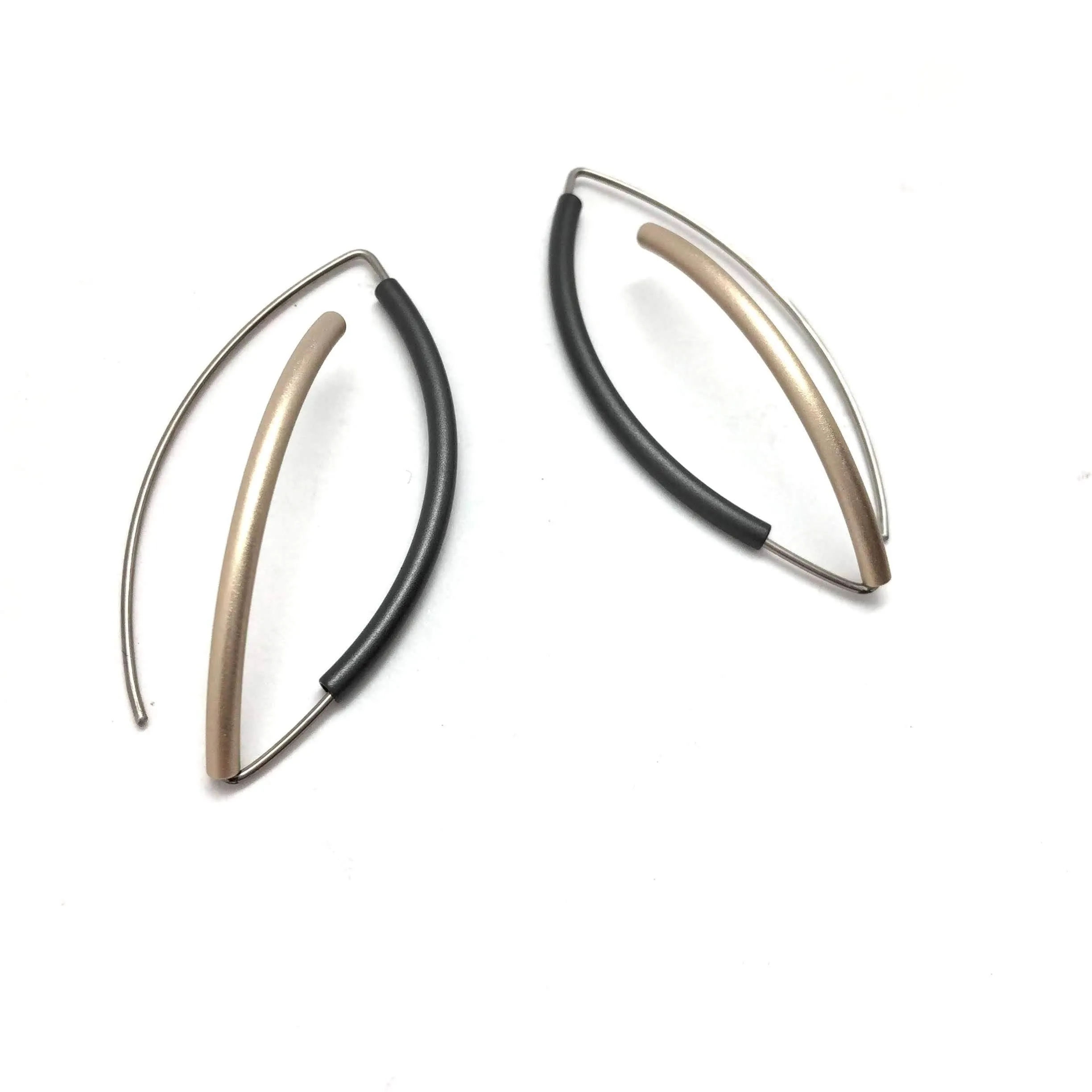 Black & Champagne 3D Bow Earrings - Round Tubing