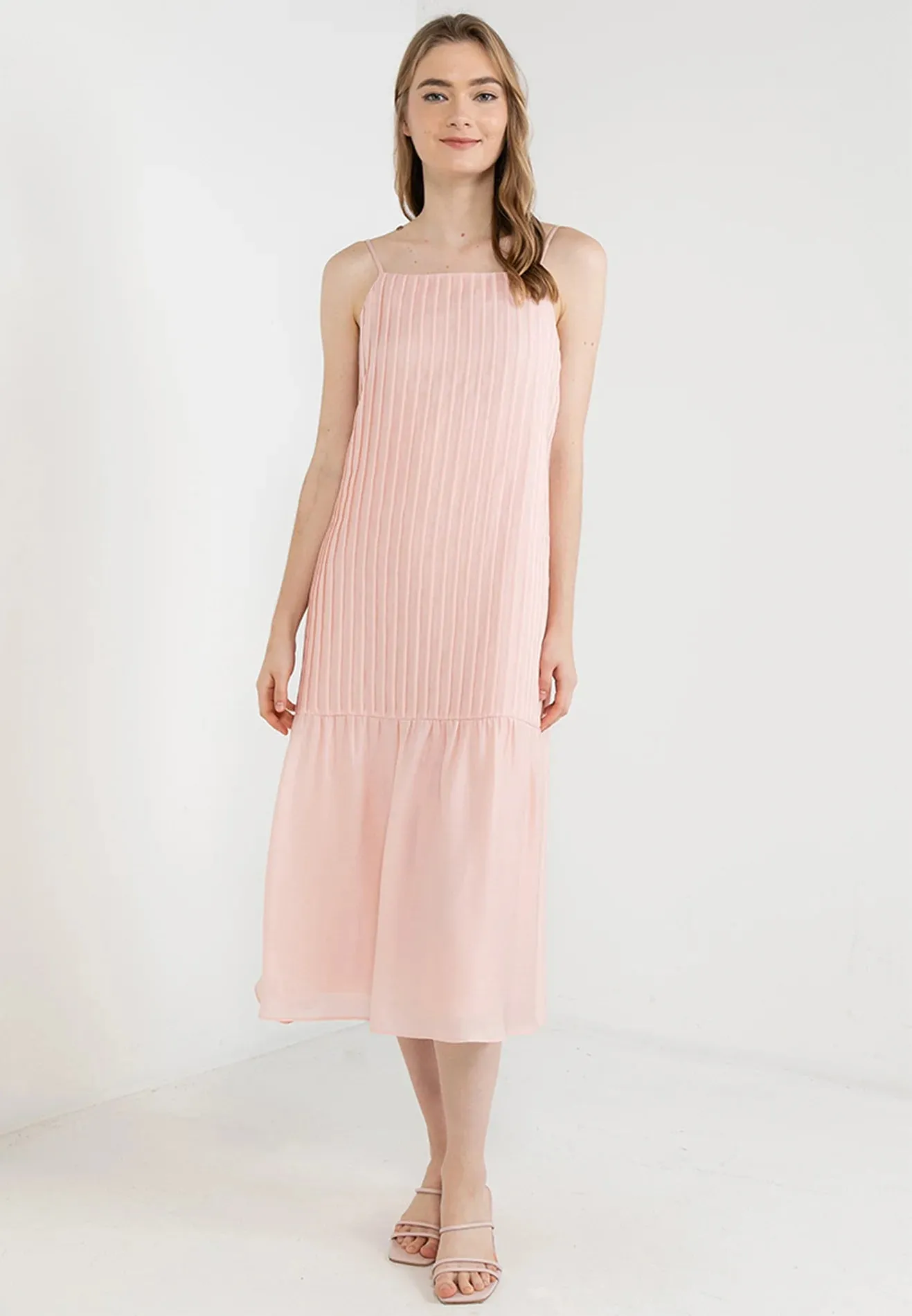 ELLE Apparel Spaghetti Strap Pleated Maxi Dress