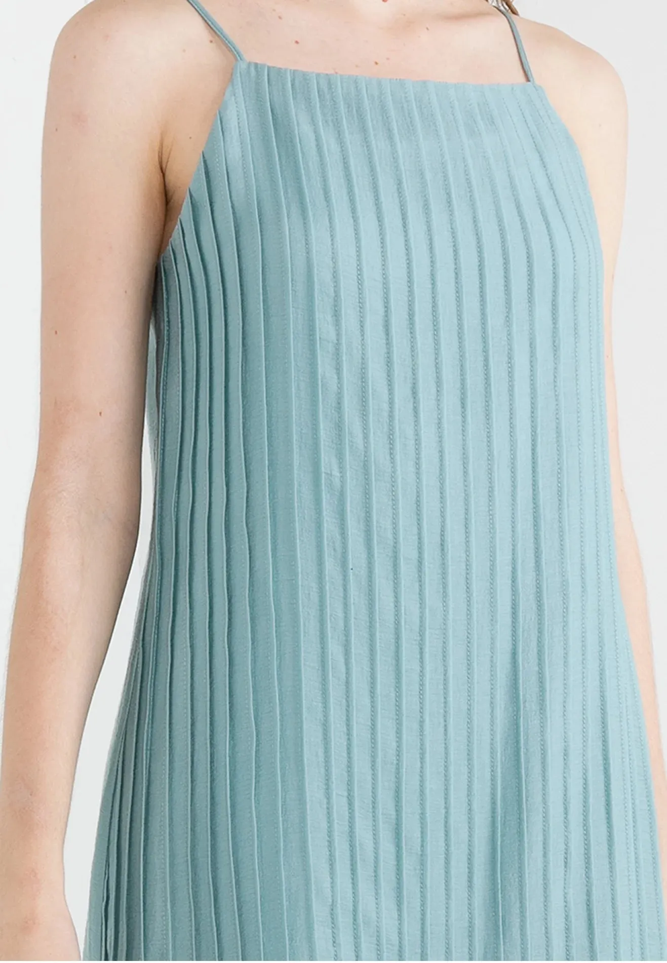 ELLE Apparel Spaghetti Strap Pleated Maxi Dress