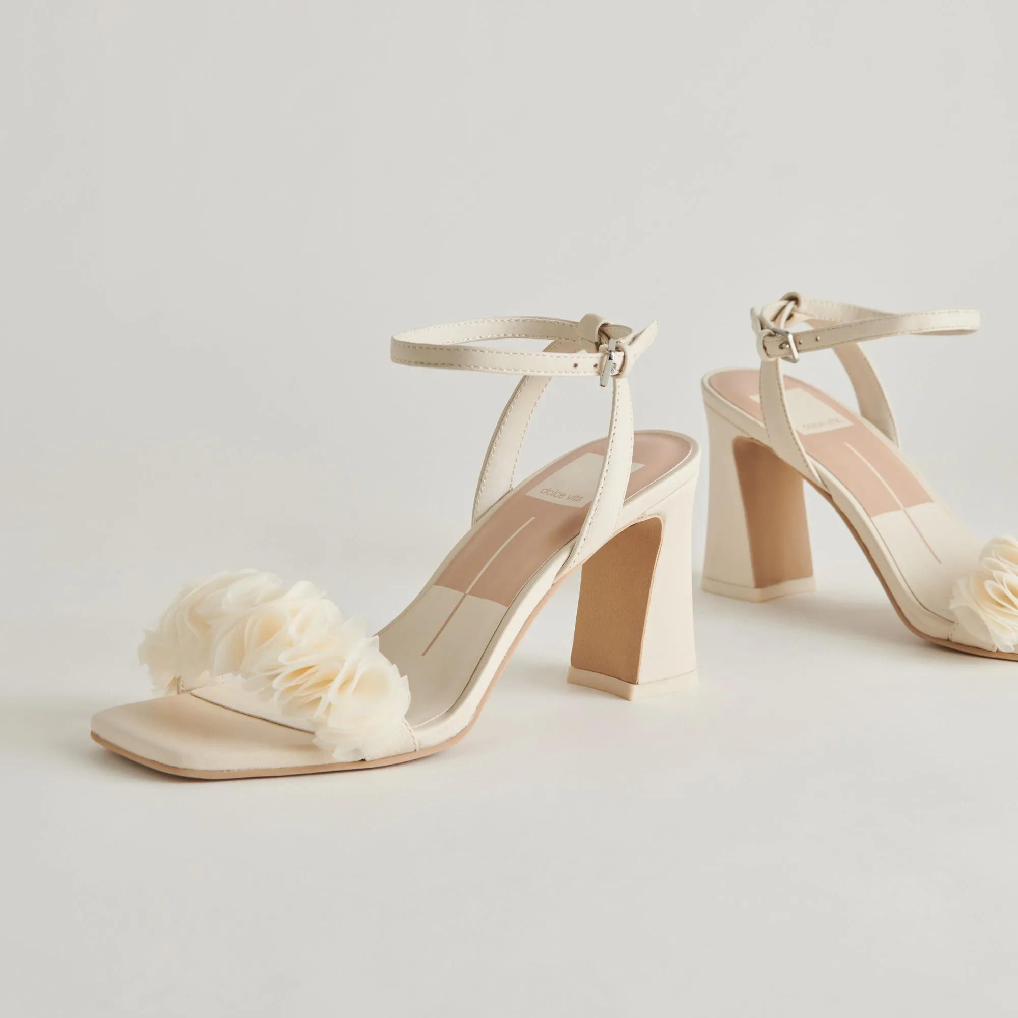 IESHA HEELS IVORY LEATHER