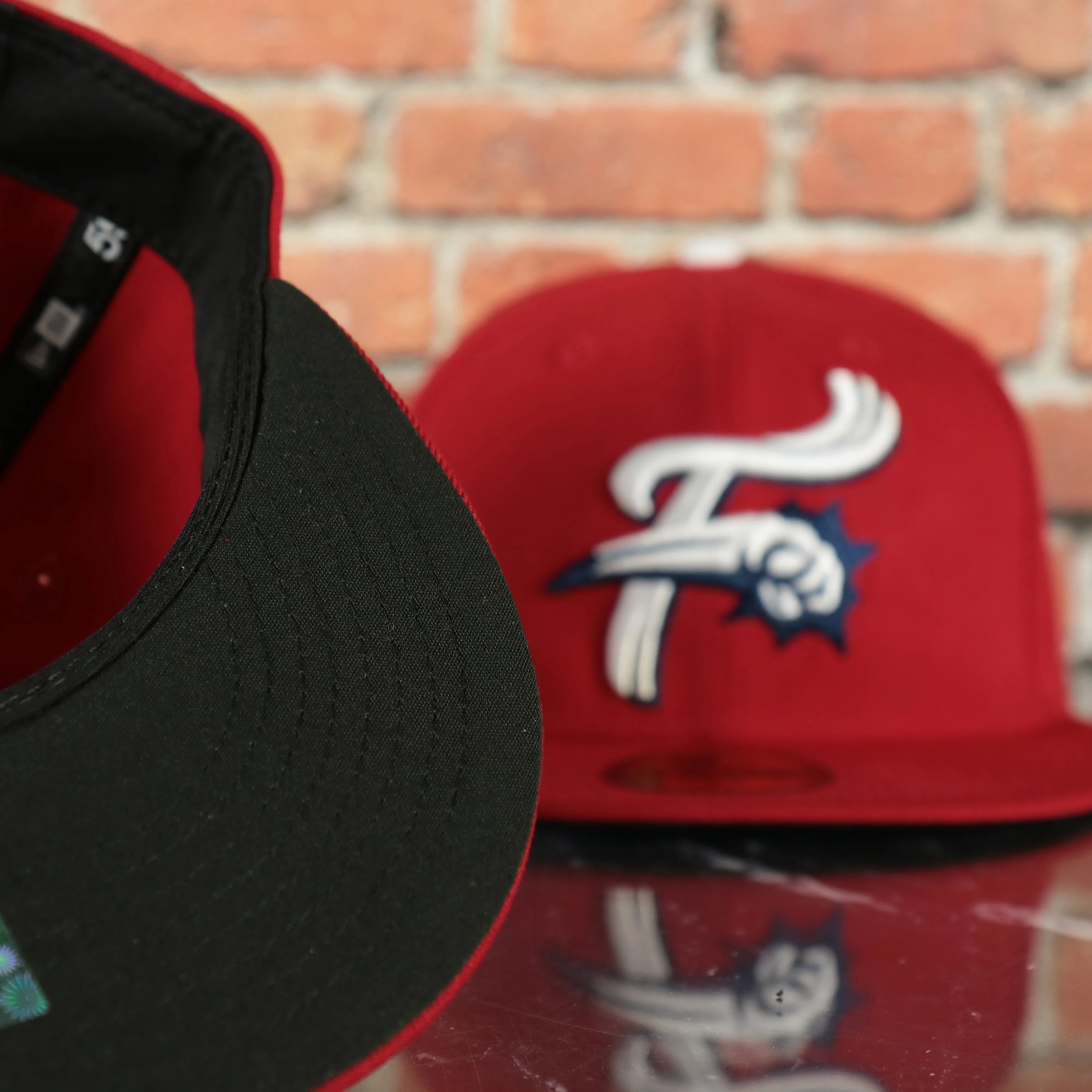 Reading Fightin Phils on Field Plain Jane MiLB Black bottom | Red 59Fifty Fitted Cap