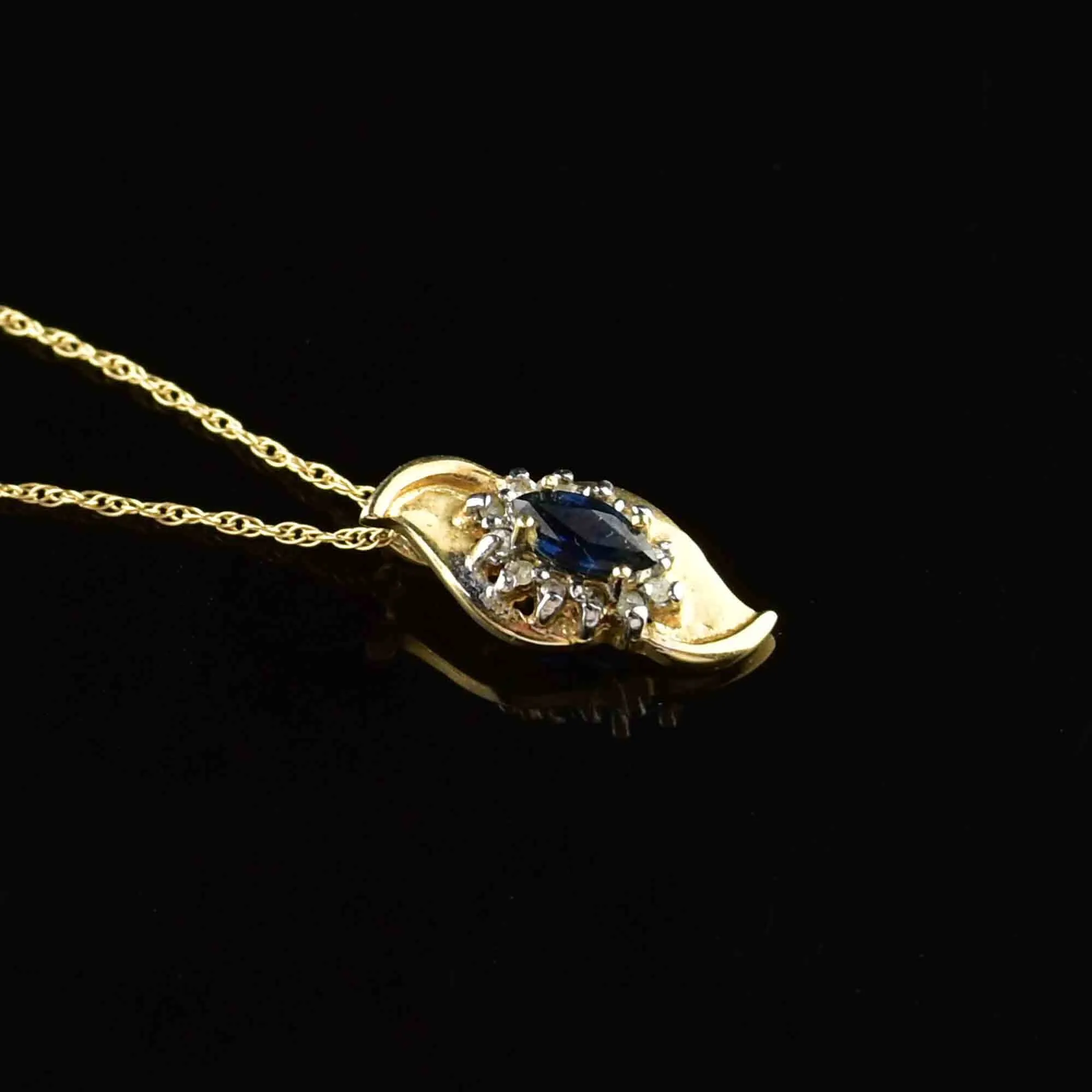 Vintage 10K Gold Sapphire Diamond Halo Pendant Necklace