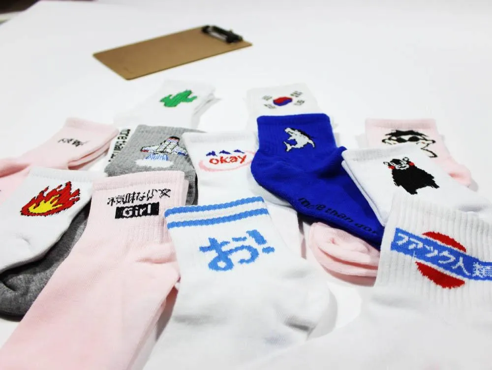 Women's men's Daily Harajuku Korea Japanese Kitten Gun Flame Alien Cotton Socks