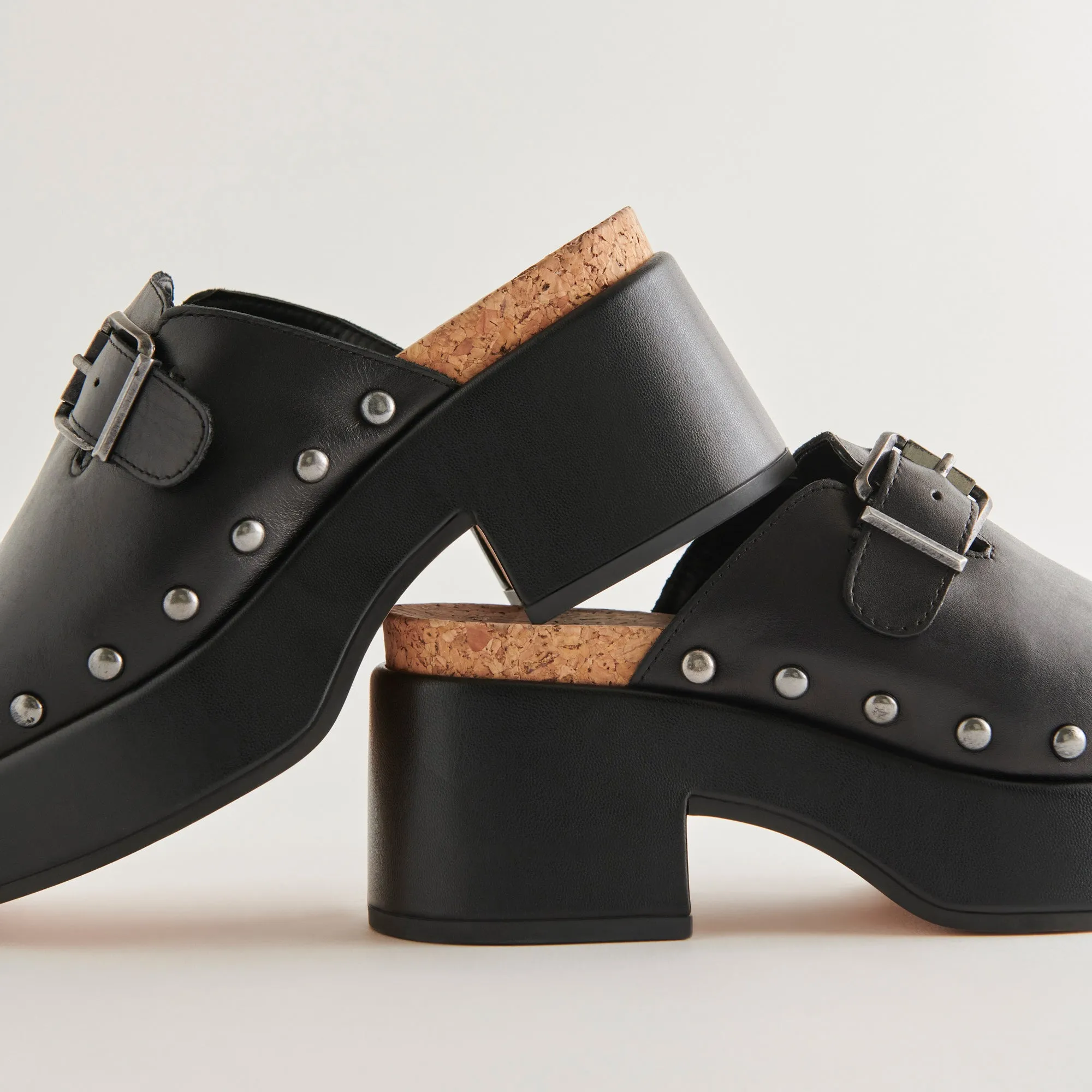 YEVAN CLOGS BLACK LEATHER