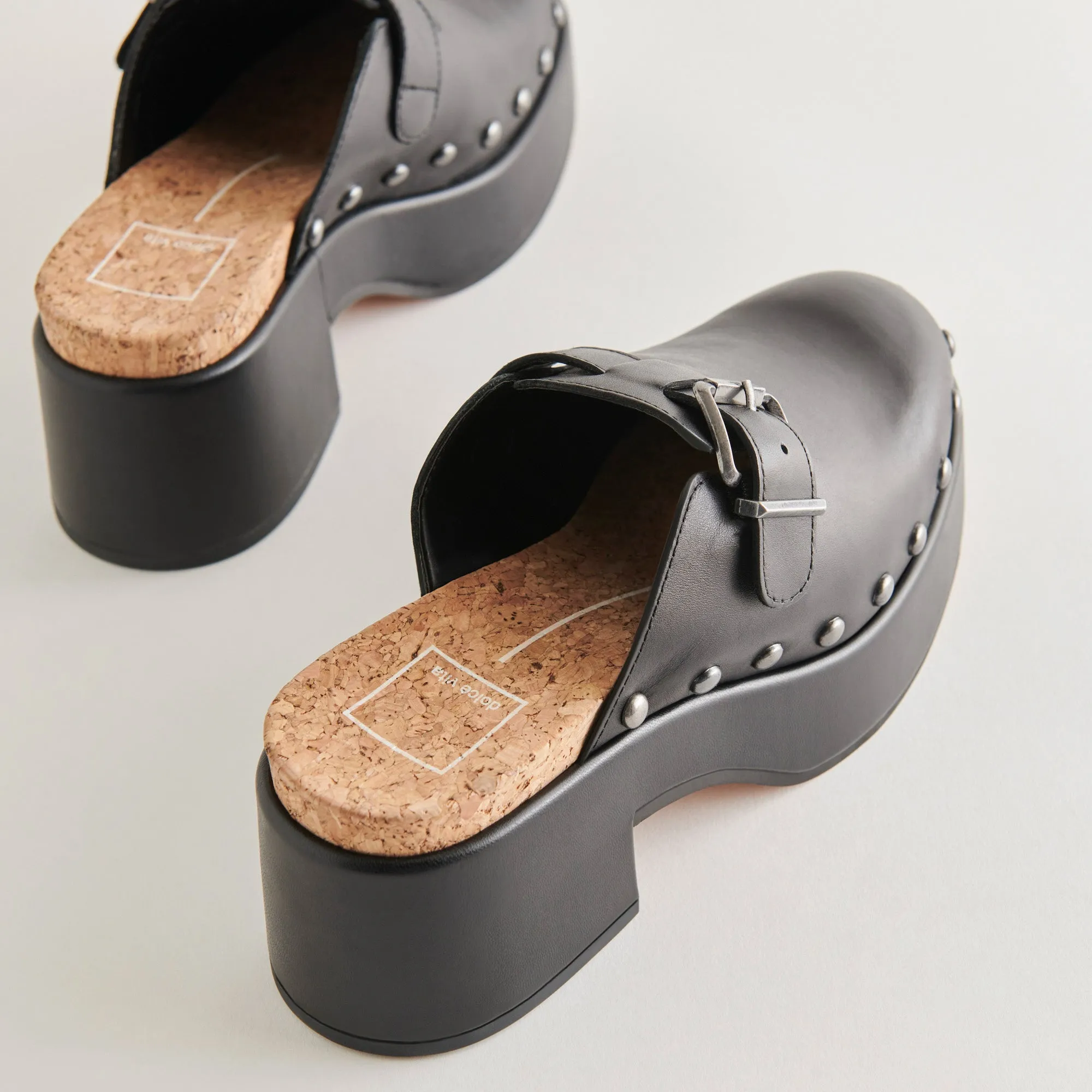 YEVAN CLOGS BLACK LEATHER